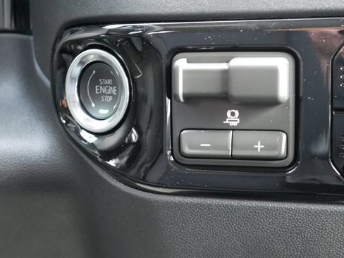 New 2026 Chevrolet Silverado 1500 LT w/ Z71 Off-Road Package AWD/4WD image 23