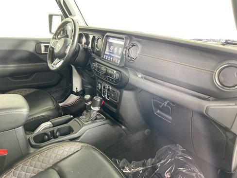 Used 2023 Jeep Gladiator Overland AWD/4WD image 28