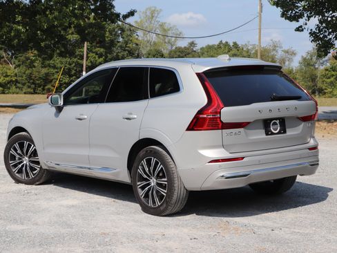 Used 2022 Volvo XC60 B5 Inscription w/ Advanced Package image 29