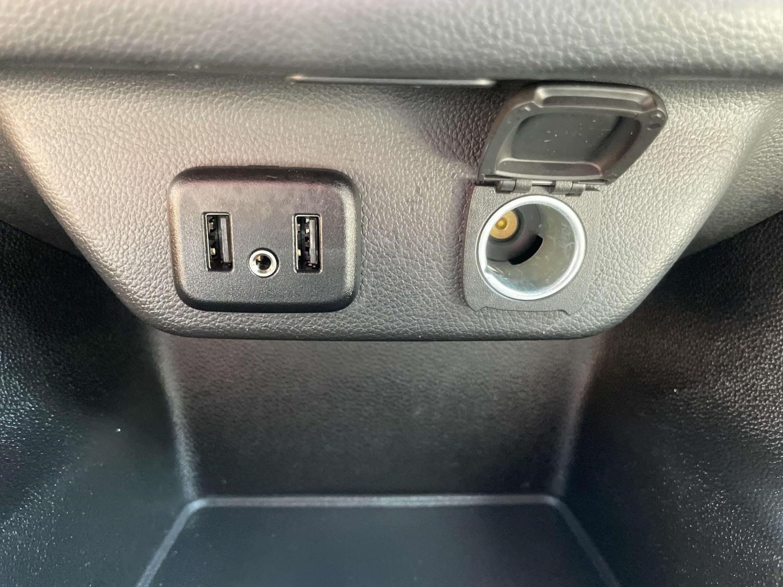 Used 2023 Chevrolet Traverse LS FWD image 29