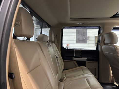 Used 2017 Ford F350 Lariat image 33