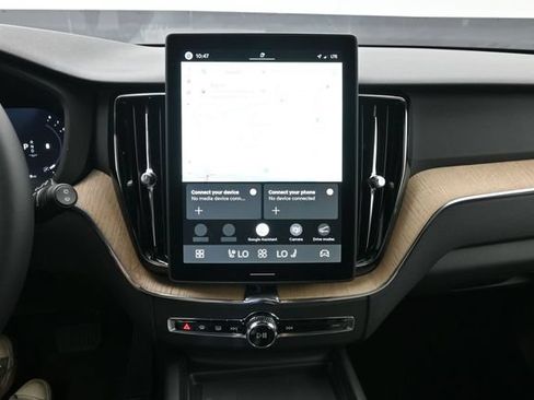 New 2026 Volvo XC60 B5 Plus w/ Protection Package Premier AWD/4WD image 14