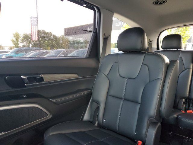 Used 2022 Kia Telluride EX w/ EX Premium Package FWD image 10