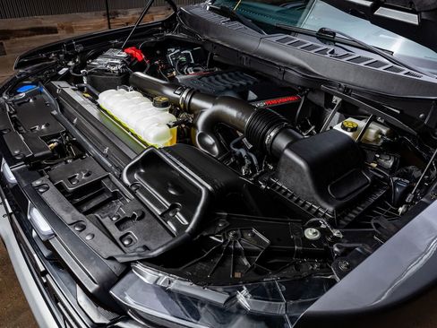 Used 2025 Ford F150 Raptor image 40