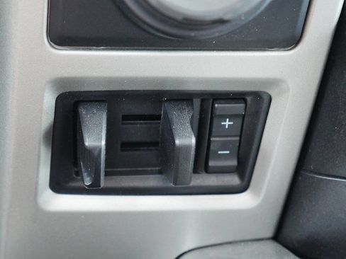 Used 2016 Ford F150 Lariat w/ Equipment Group 502A Luxury AWD/4WD image 38