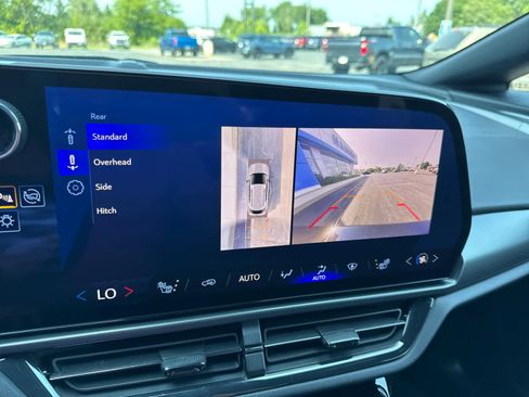 Certified 2024 Chevrolet Equinox EV RS image 26