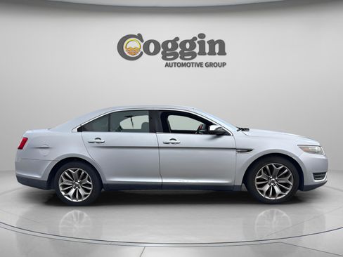 Used 2014 Ford Taurus Limited image 6
