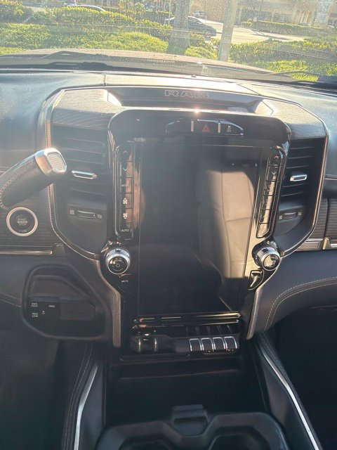 Used 2022 RAM 3500 Limited w/ Towing Technology Group AWD/4WD image 3