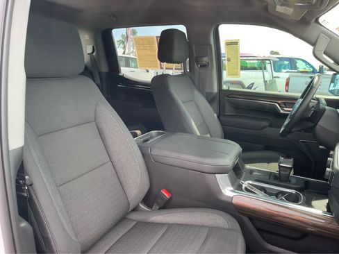 Used 2026 Chevrolet Silverado 1500 LT Trail Boss w/ Convenience Package II AWD/4WD image 26