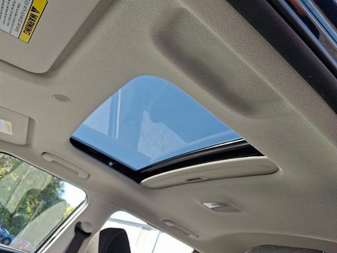 Certified 2024 Hyundai Venue SEL image 14