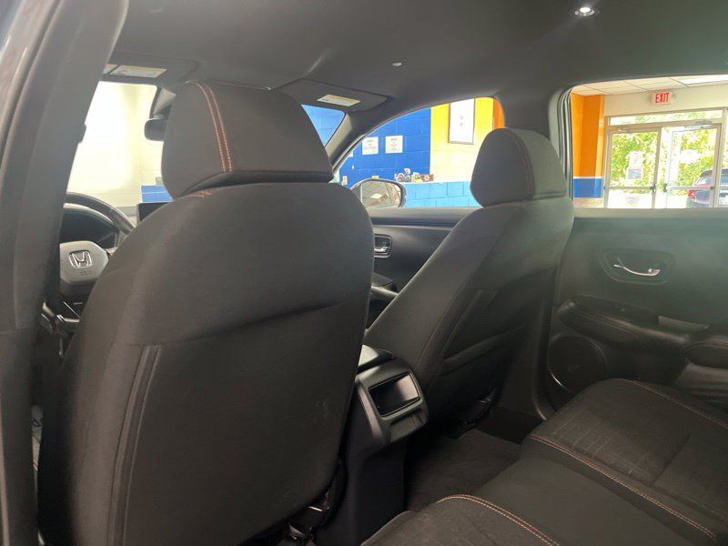 Used 2025 Honda HR-V Sport image 16