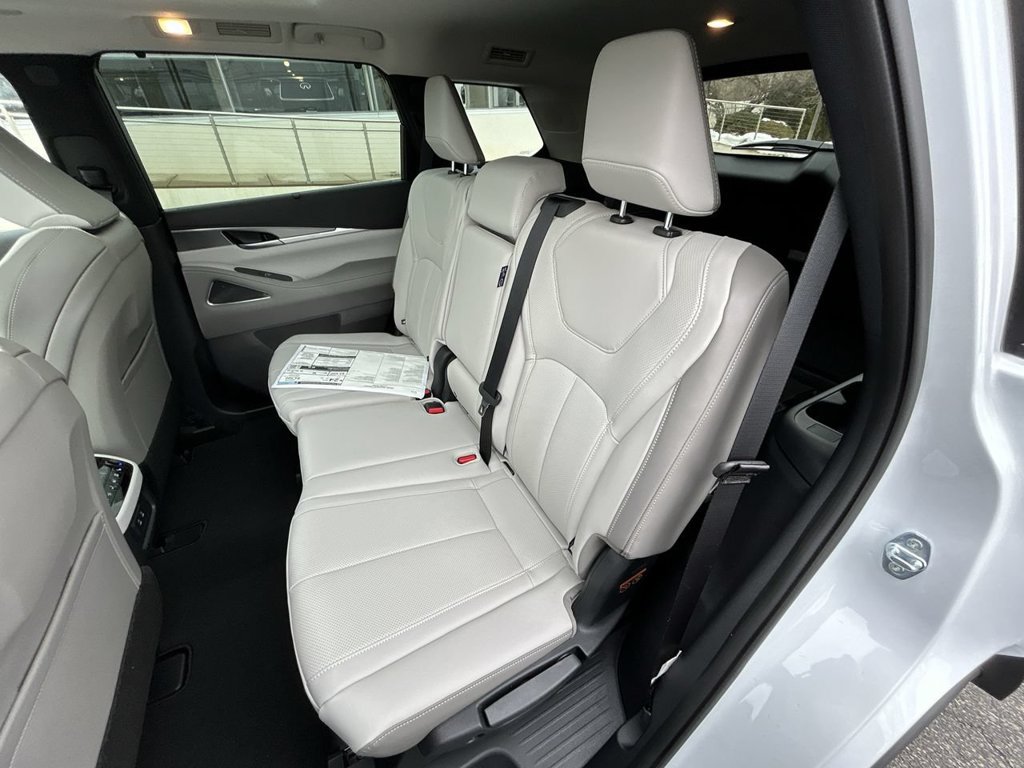 Used 2026 INFINITI QX60 Luxe w/ Cargo Package AWD/4WD image 13