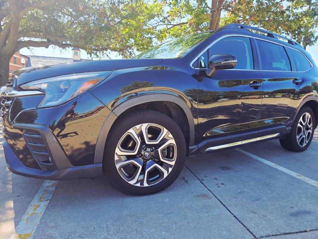 Used 2023 Subaru Ascent Limited AWD/4WD image 2
