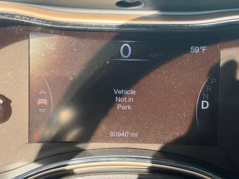 Used 2016 Jeep Grand Cherokee Laredo RWD image 30