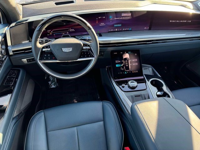 Certified 2025 Cadillac Escalade IQ Luxury 2 w/ LPO, Premium Carpet Package AWD/4WD image 2