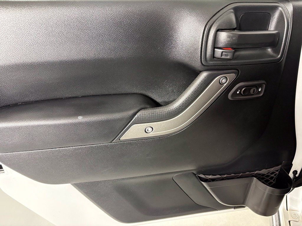 Used 2017 Jeep Wrangler Sport AWD/4WD image 17