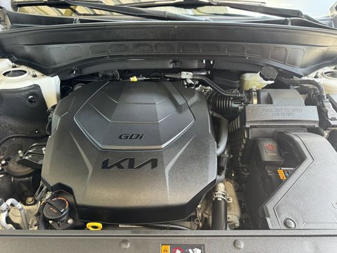 Used 2023 Kia Telluride EX w/ EX Captain's Chair Package image 46