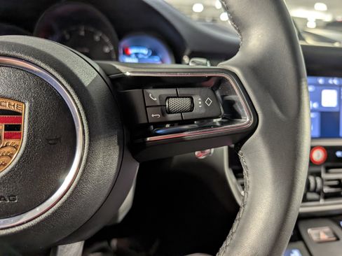 Certified 2025 Porsche Macan image 27