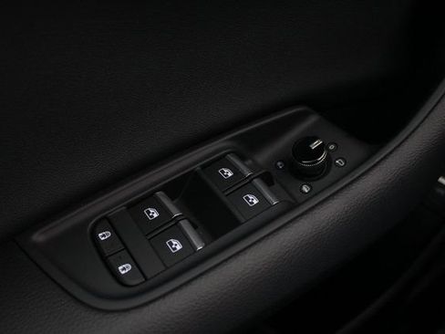New 2025 Audi Q8 Premium AWD/4WD image 21