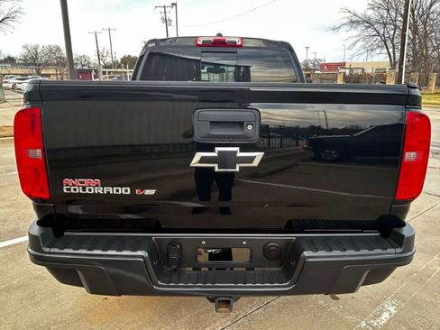 Used 2018 Chevrolet Colorado ZR2 image 10