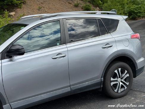 Used 2017 Toyota RAV4 LE w/ All Weather Liner Package AWD/4WD image 36