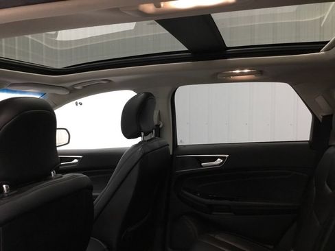 Used 2019 Ford Edge Titanium w/ Equipment Group 301A AWD/4WD image 31