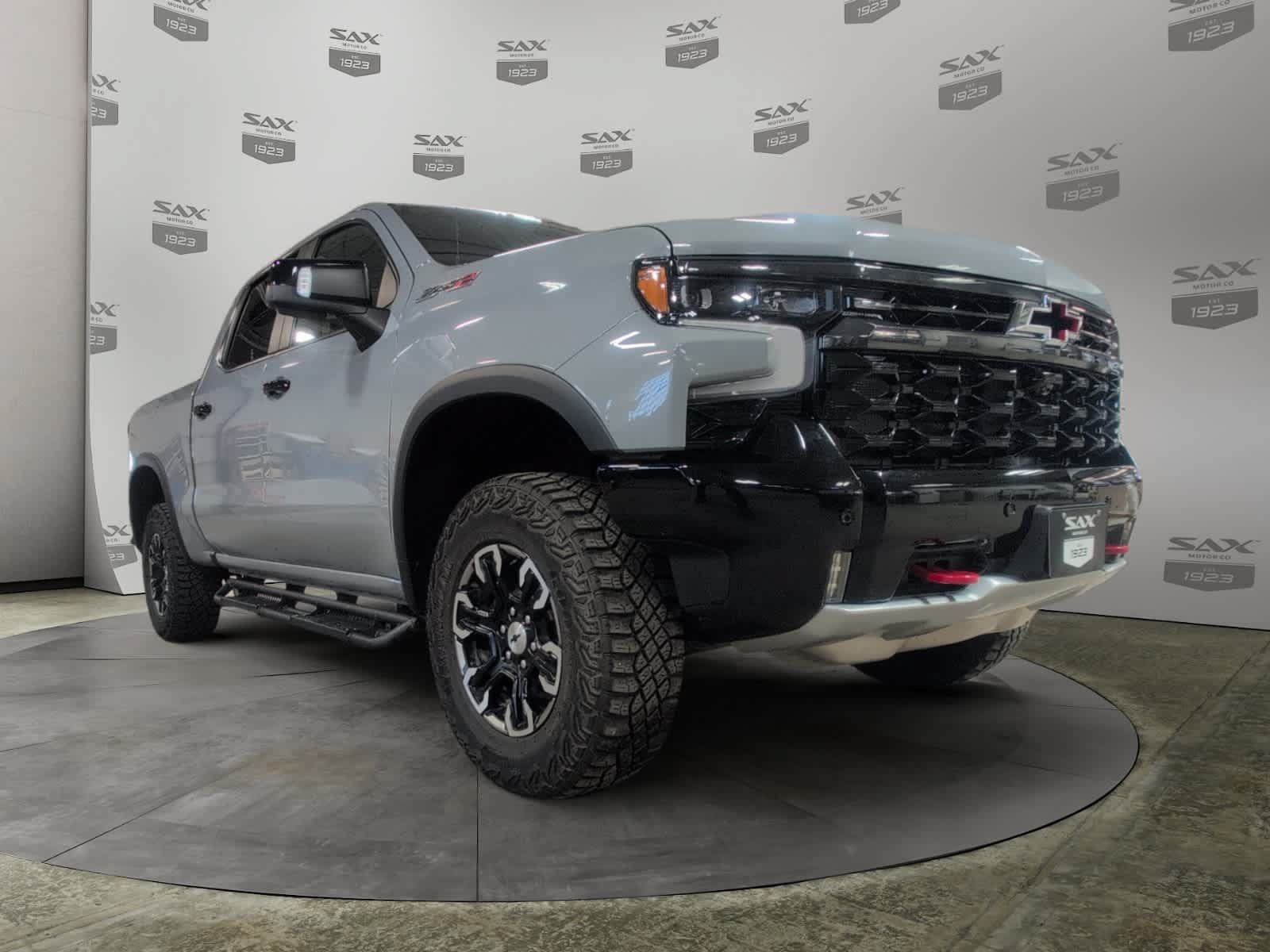 Used 2025 Chevrolet Silverado 1500 ZR2 w/ Technology Package AWD/4WD image 1