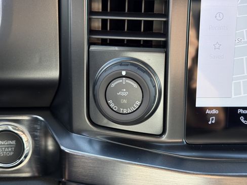 New 2026 Ford F250 Lariat w/ Black Appearance Package image 25