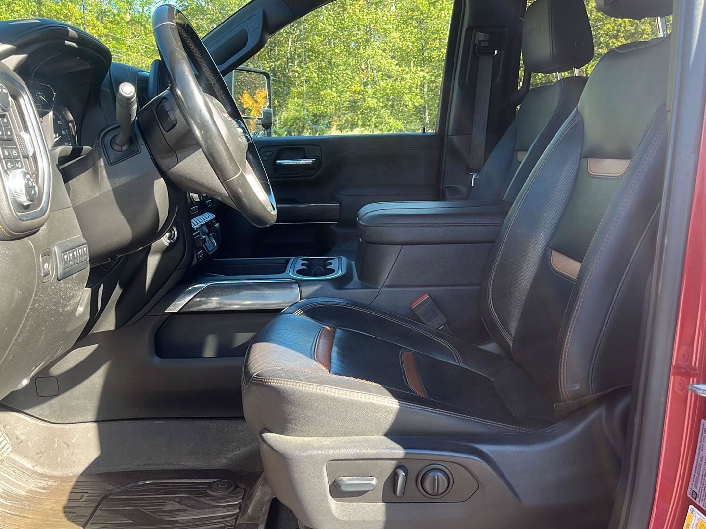 Used 2023 GMC Sierra 2500 AT4 w/ AT4 Preferred Package AWD/4WD image 12