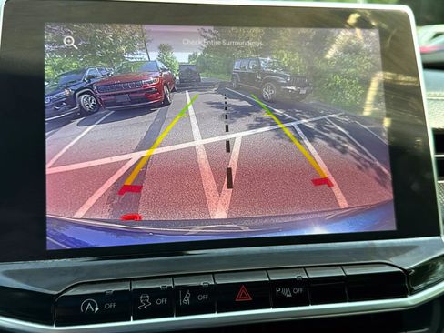 Used 2024 Jeep Compass Trailhawk image 19