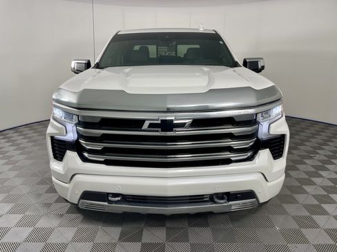 Used 2025 Chevrolet Silverado 1500 High Country w/ Technology Package AWD/4WD image 8