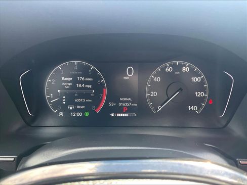 Used 2025 Honda Pilot TrailSport image 26