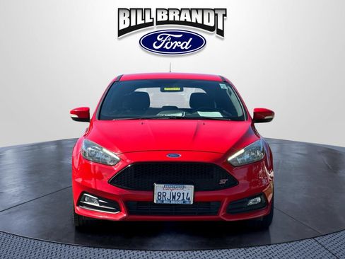 Used 2017 Ford Focus ST FWD image 8