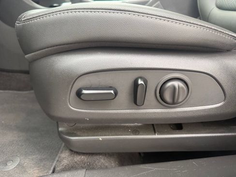 Used 2023 Buick Encore GX Essence w/ Experience Buick Package FWD image 23