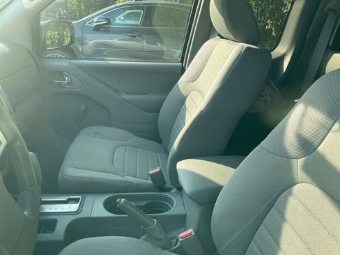 Used 2019 Nissan Frontier S RWD image 9