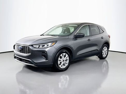 Used 2023 Ford Escape Active FWD image 4