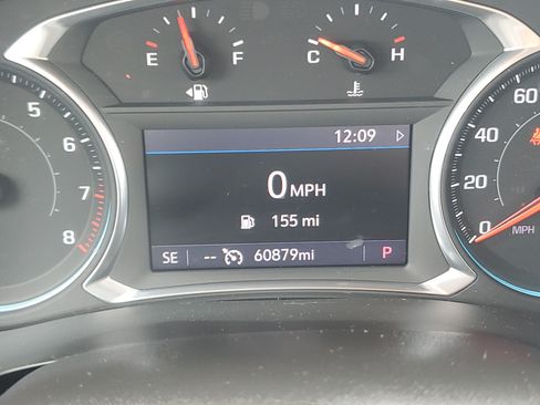 Used 2020 Chevrolet Traverse LT FWD image 25