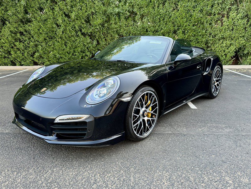 Used 2015 Porsche 911 Turbo S w/ High-end Infotainment Package AWD/4WD image 5