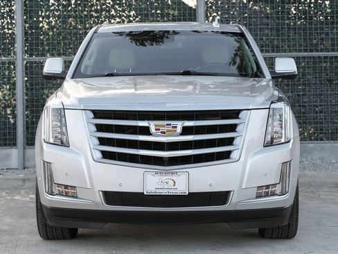 Used 2020 Cadillac Escalade ESV Luxury image 6