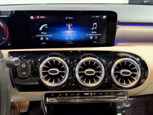 Used 2020 Mercedes-Benz CLA 250 image 28