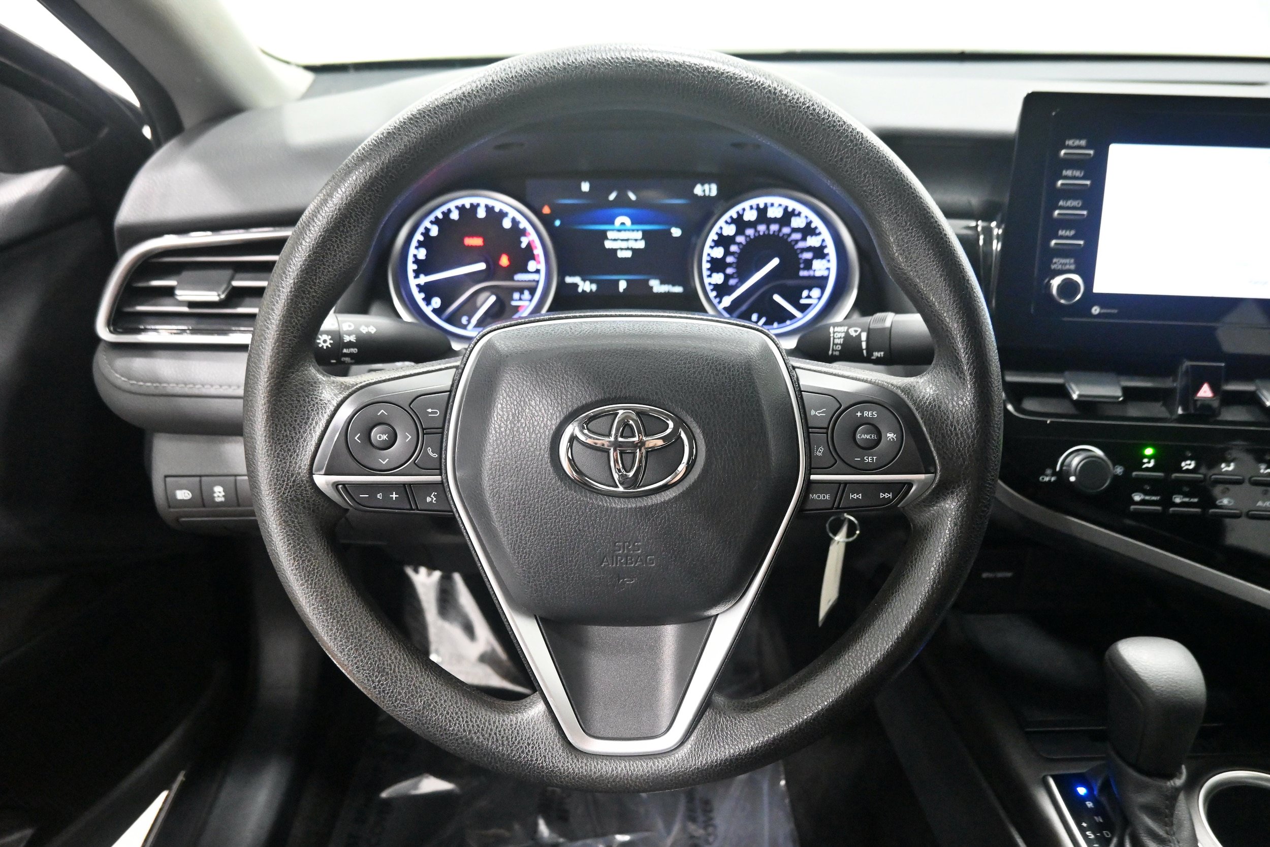 Used 2021 Toyota Camry LE AWD/4WD image 7