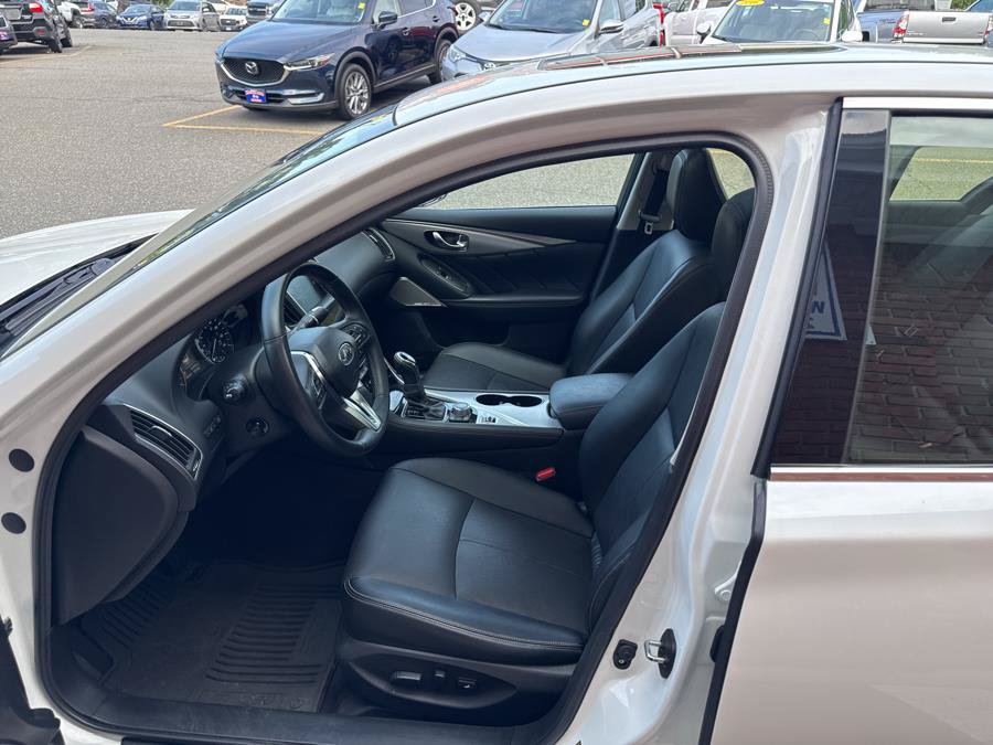 Used 2022 INFINITI Q50 Luxe w/ Cargo Package AWD/4WD image 17