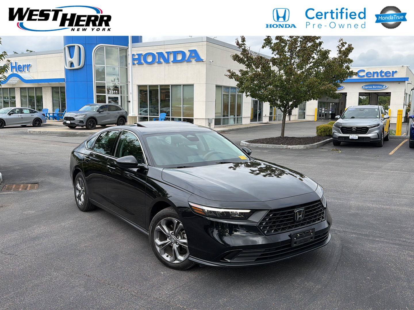 Used 2023 Honda Accord EX image 1