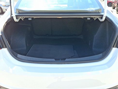 Used 2022 Chevrolet Malibu LT FWD image 28