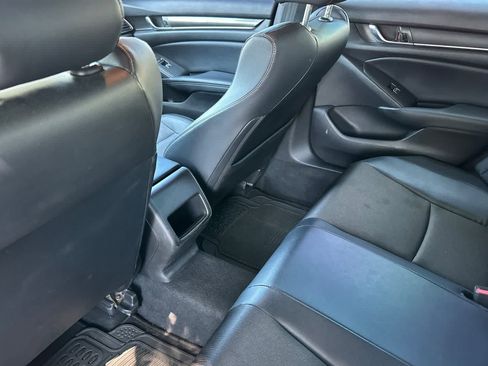 Used 2018 Honda Accord Sport image 5