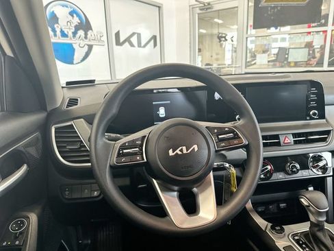 Certified 2026 Kia Seltos LX FWD image 13