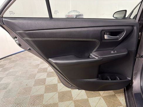 Used 2017 Toyota Camry XLE FWD image 21