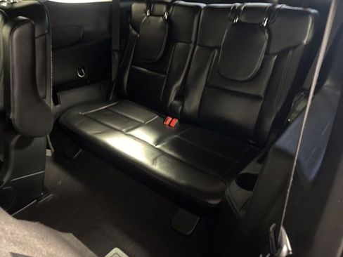 Used 2023 Ford Explorer XLT w/ Equipment Group 202A AWD/4WD image 25