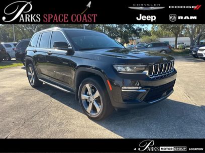 Certified 2022 Jeep Grand Cherokee Limited w/ Trailer Tow Prep Group (B)
