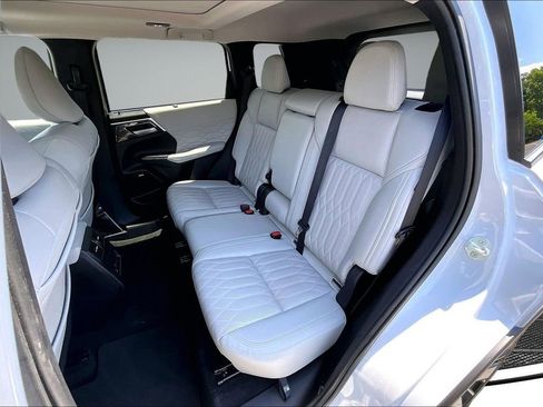 Used 2025 Mitsubishi Outlander SEL AWD/4WD image 22